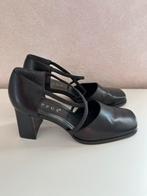 Oppus dames schoenen met hak, elast. bandjes, zwart, maat 38, Ophalen of Verzenden, Zo goed als nieuw, Zwart