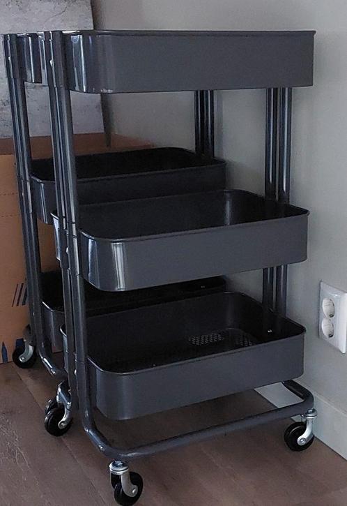 Leuke grijze Ikea roltafels, Huis en Inrichting, Keuken | Keukenbenodigdheden, Zo goed als nieuw, Ophalen