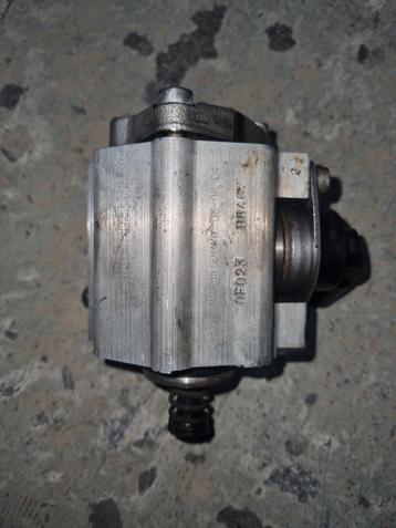 Hogedrukpomp Audi A4 2.0 FSI 16V 2005 06D127026J beschikbaar voor biedingen