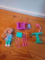 Barbie dierenarts, Kinderen en Baby's, Speelgoed | Poppen, Zo goed als nieuw, Ophalen, Barbie