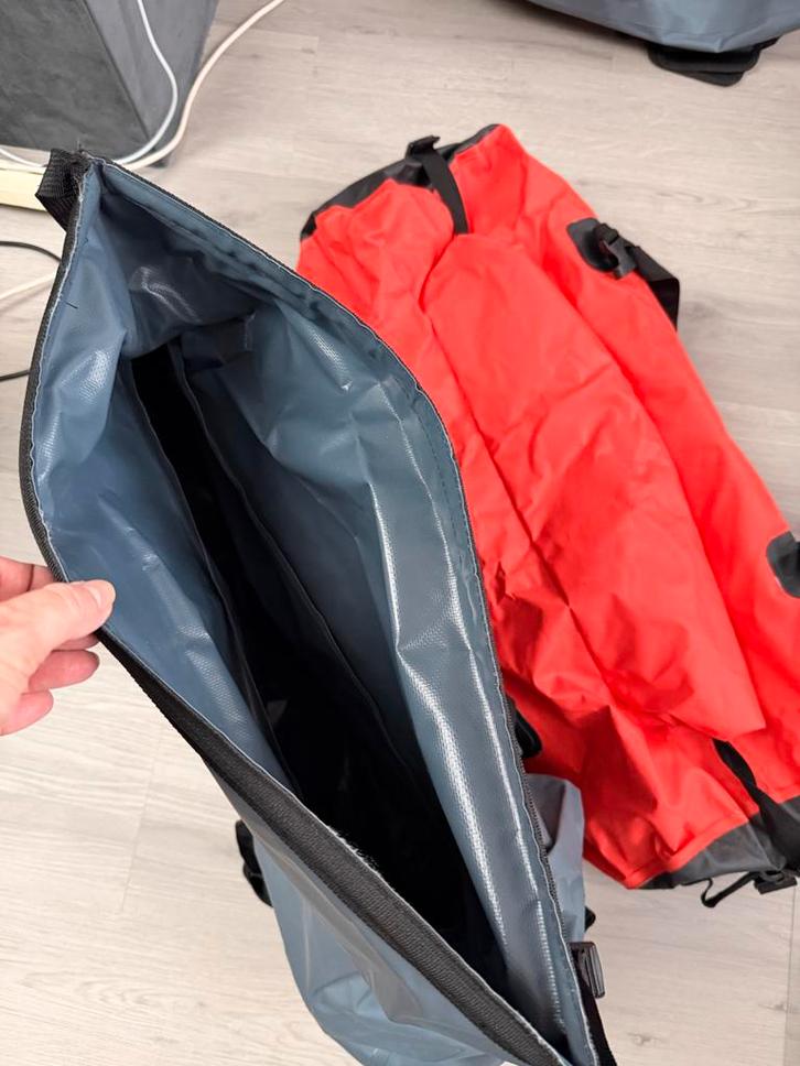 Duffel tas - Waterdichte tas 40 a 50 liter, Watersport en Boten, Accessoires en Onderhoud, Zo goed als nieuw, Overige typen, Ophalen of Verzenden