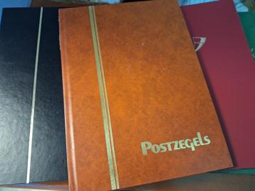 Grote wereldcollectie postzegels in 8 stockboeken beschikbaar voor biedingen