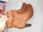 zgan camel bruin beige leer laarzen UNISA maat 37, Hoge laarzen, Bruin, Ophalen of Verzenden, Zo goed als nieuw