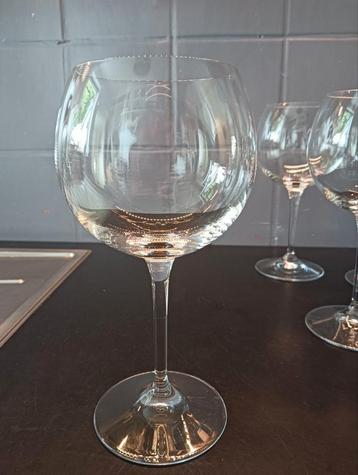 Set van 6 kristallen Bourgogne wijnglazen beschikbaar voor biedingen