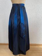 VINTAGE rok maat 38 satijn blauw zwart goud tule onderlaag, Kleding | Dames, Rokken, Maat 38/40 (M), Onder de knie, Verzenden