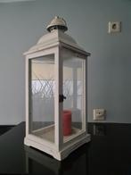 Wit houten lantaarn met metalen boven kap en deur, Huis en Inrichting, Woonaccessoires | Kandelaars en Kaarsen, Ophalen, 50 tot 75 cm