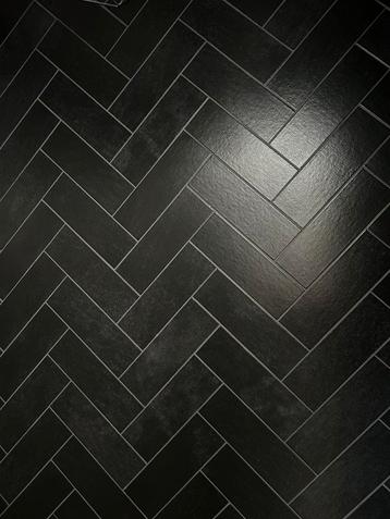 Co-Tile Black army 10x30cm totaal 6,5m2 beschikbaar voor biedingen