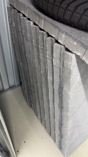 Betontegels 60x60x4 beschikbaar voor biedingen