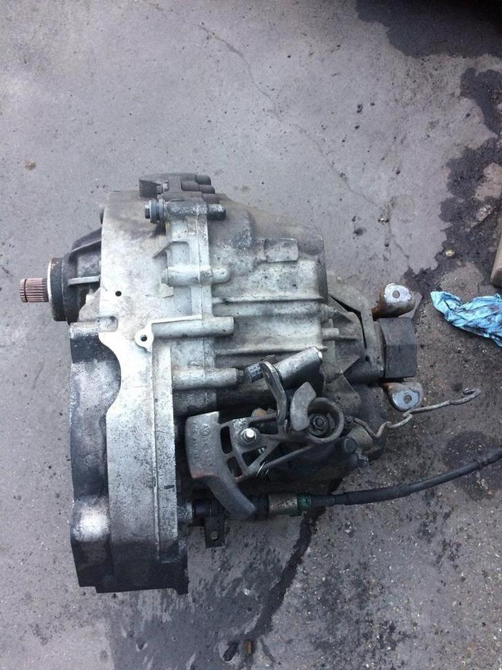 Volkswagen T5 2.5 6 bak versnellingsbak, Auto-onderdelen, Transmissie en Toebehoren, Volkswagen, Gebruikt, Ophalen