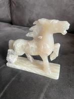 Vintage Marmeren / Spekstenen Paard op Voetstuk., Ophalen of Verzenden, Zo goed als nieuw, Dier