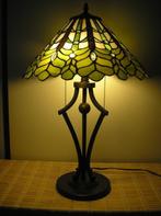 Mooie tafellamp, prachtige kap met groentinten, Ophalen, Zo goed als nieuw, Glas, 50 tot 75 cm
