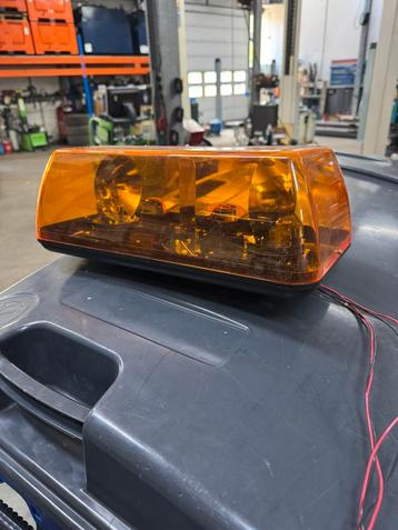 dubbele zwaailamp balk  oranje  beschikbaar voor biedingen