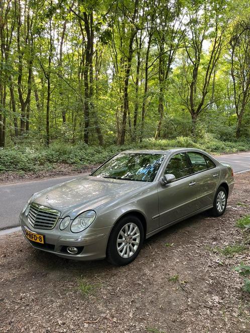 Mercedes-Benz E-Klasse 2.5 E230 Elegance AUT 2008 Grijs, Auto's, Mercedes-Benz, Particulier, E-Klasse, ABS, Airbags, Airconditioning