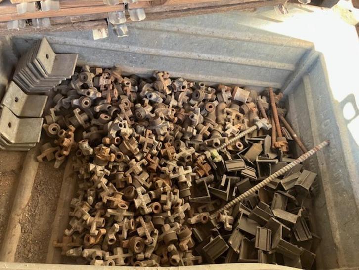 Flensmoeren / Wartels / plaatvleugelmoeren 15 mm bekisting, Doe-het-zelf en Verbouw, Overige Doe-het-zelf en Verbouw, Gebruikt