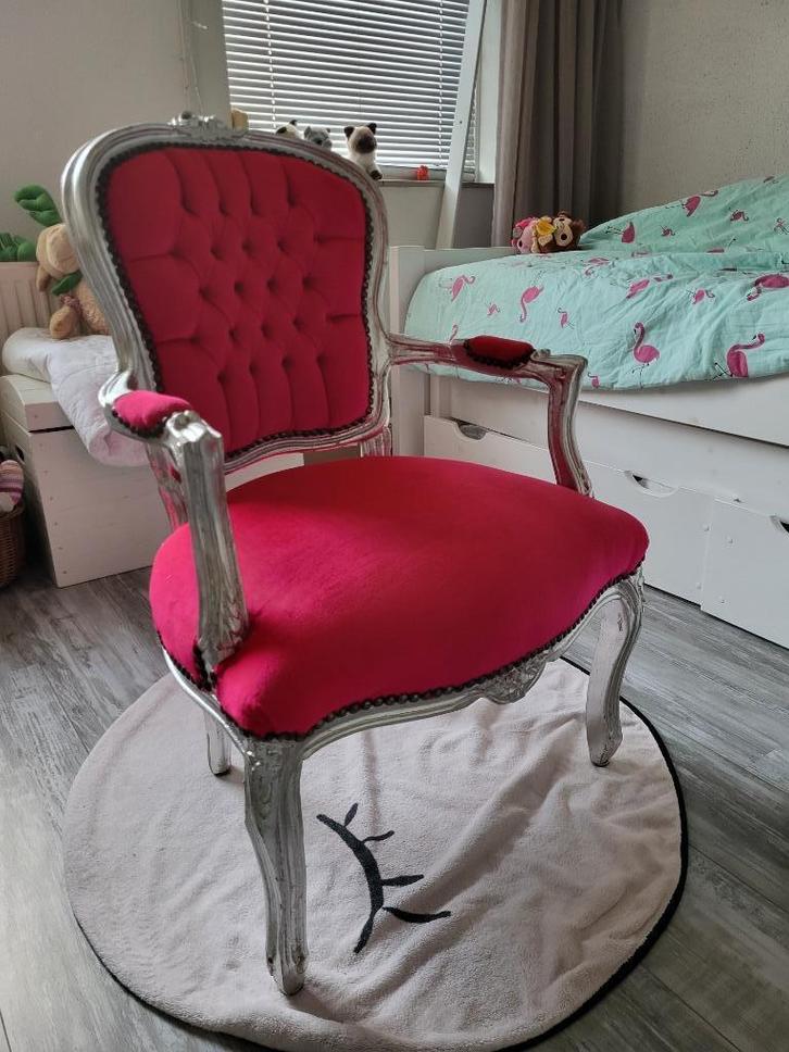 Leuke stoel, Huis en Inrichting, Fauteuils, Zo goed als nieuw, Hout, Stof, 50 tot 75 cm, Minder dan 75 cm, Ophalen