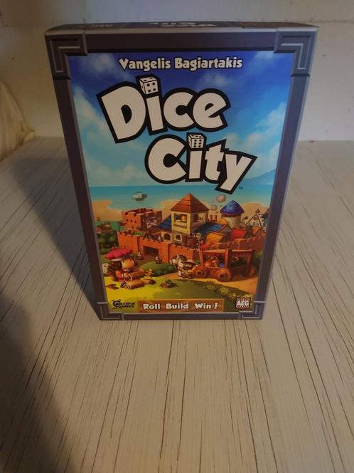 Dice city (inclusief 1 uitbreiding), Hobby en Vrije tijd, Gezelschapsspellen | Bordspellen, Gebruikt, Een of twee spelers, Drie of vier spelers
