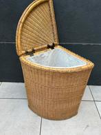Rotan hoek wasmand 40x40cm 66cm hoog met uitneembare waszak, Huis en Inrichting, Ophalen of Verzenden, Gebruikt, Overige typen