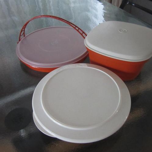 Drie keer vintage Tupperware: hapjesschaal, steamer, schaal, Huis en Inrichting, Keuken | Tupperware, Zo goed als nieuw, Overige typen