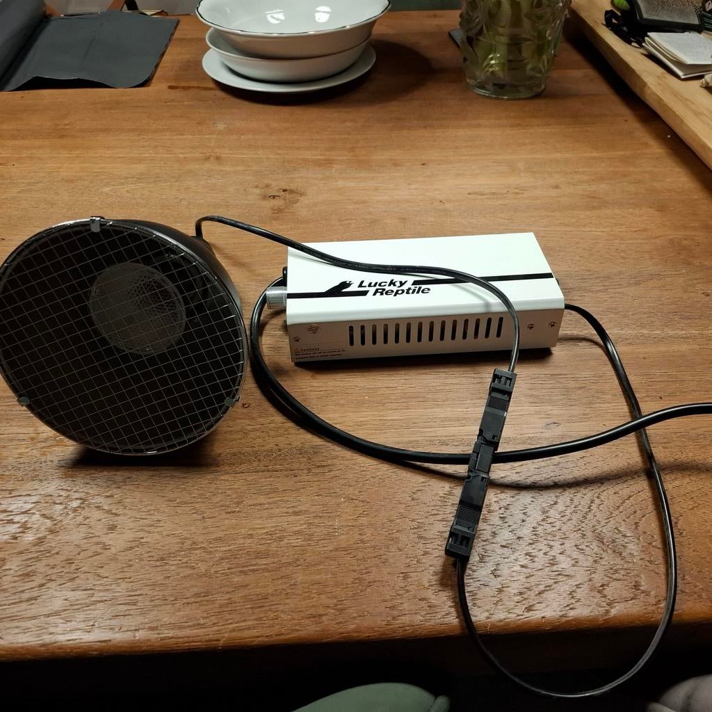 Warmte lamp voor vogels/reptielen, Dieren en Toebehoren, Reptielen en Amfibieën | Toebehoren, Ophalen, Zo goed als nieuw