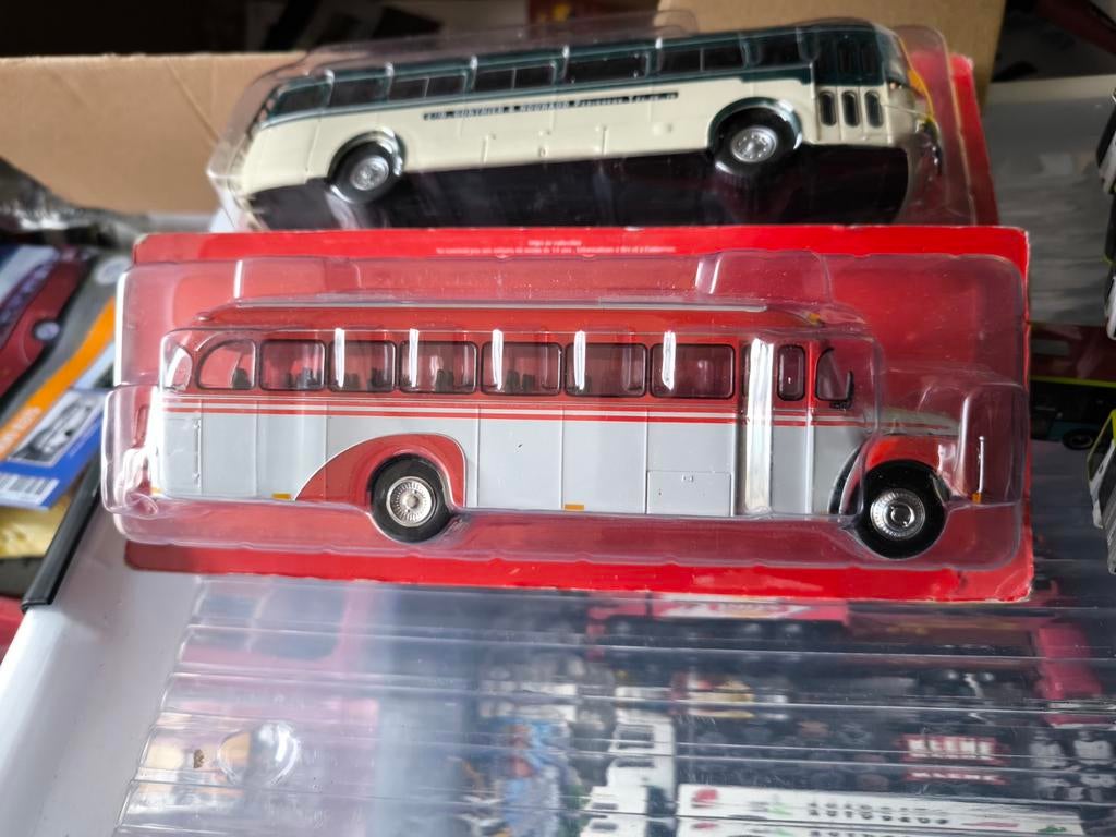 Volvo bus, Verzenden