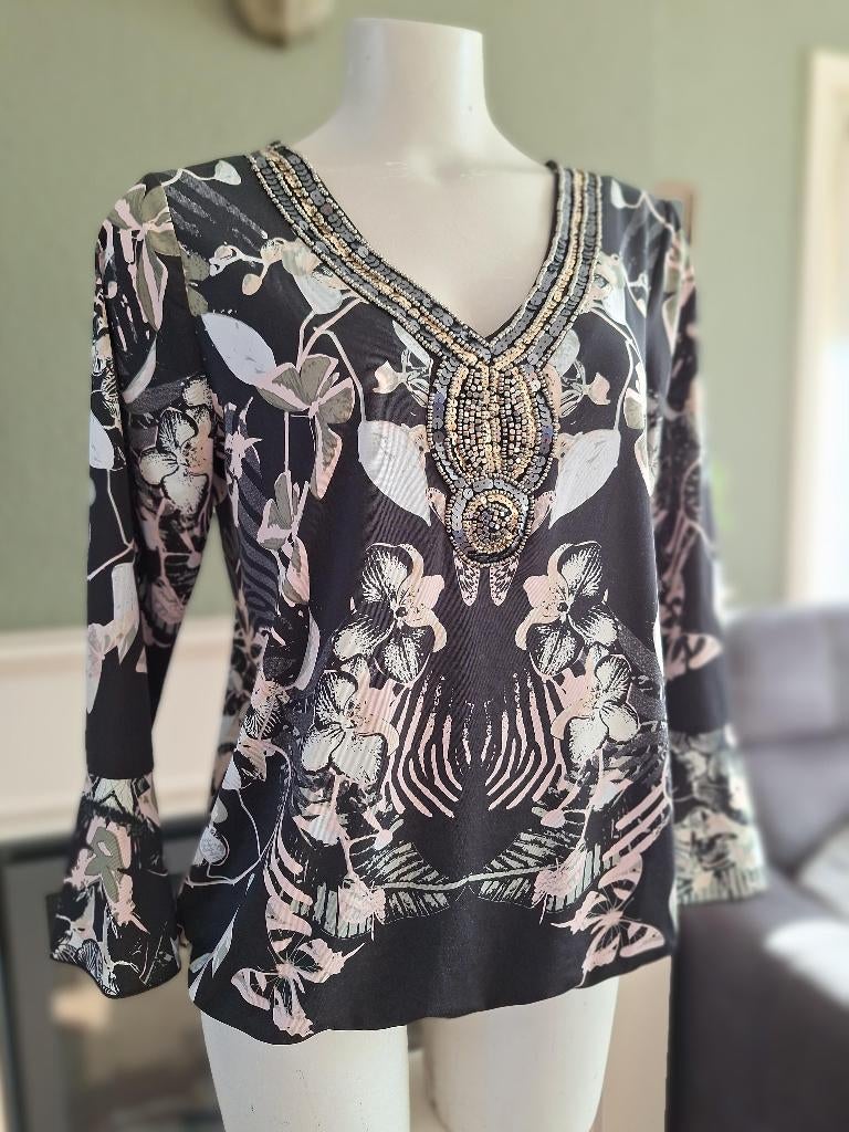 K-Design K Design vlinder khaki zwart top M 38, Kleding | Dames, Tops, Maat 38/40 (M), K-design, Verzenden, Zwart