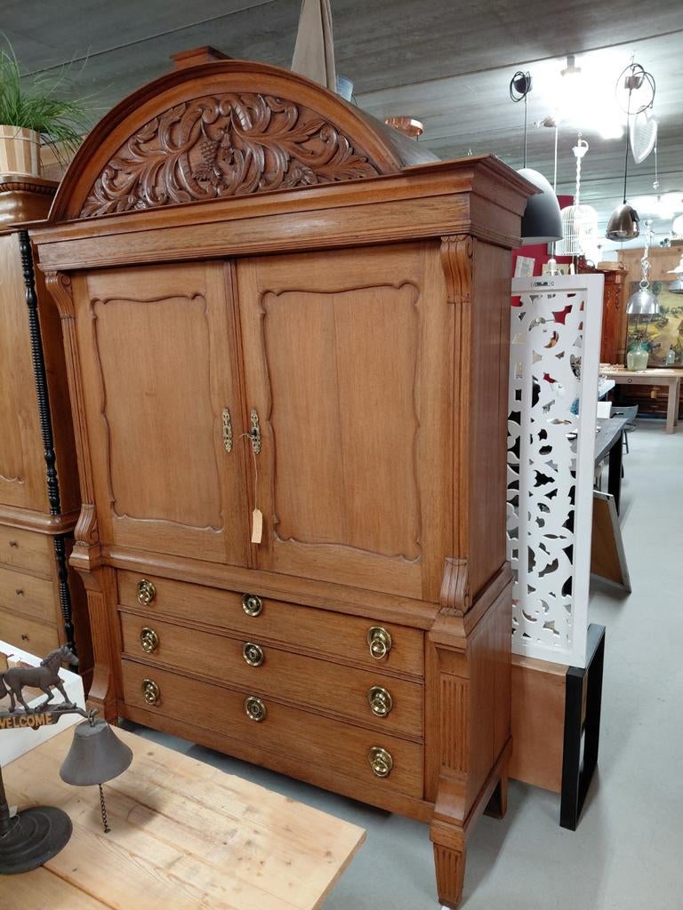 Antiek Drents Boogkabinet - Massief Eiken (1830-1870), Antiek en Kunst, Antiek | Meubels | Kasten, Ophalen