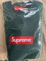 Supreme Box Logo crewneck pine green maat M NIEUW, Ophalen of Verzenden, Nieuw, Maat 48/50 (M), Groen
