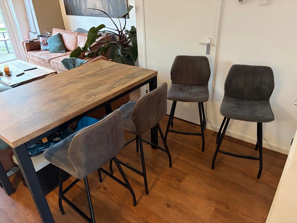 Hoge bartafel met 4 krukken, Huis en Inrichting, Tafels | Statafels, Ophalen, Gebruikt