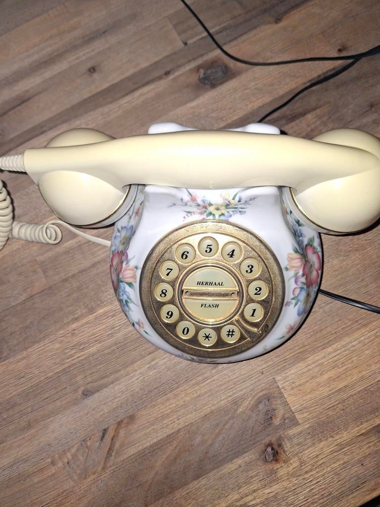 Royal Albert, Ophalen of Verzenden, Gebruikt, Met draaischijf