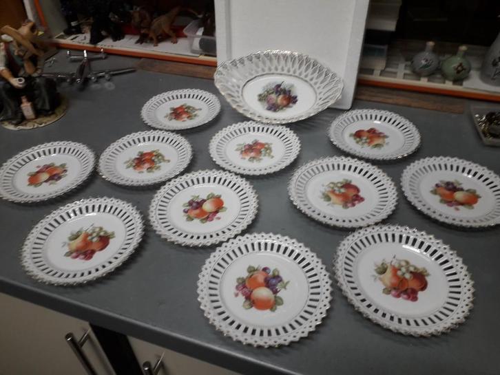 ANTIEKE PORSELEINEN SCHOTELS + SCHAAL in PERFECTE STAAT, Antiek en Kunst, Antiek | Porselein, Ophalen of Verzenden