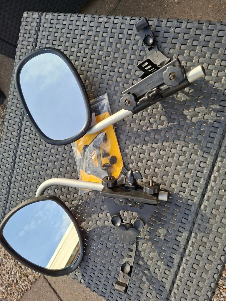 Caravanspiegels met bevestiging, Ophalen