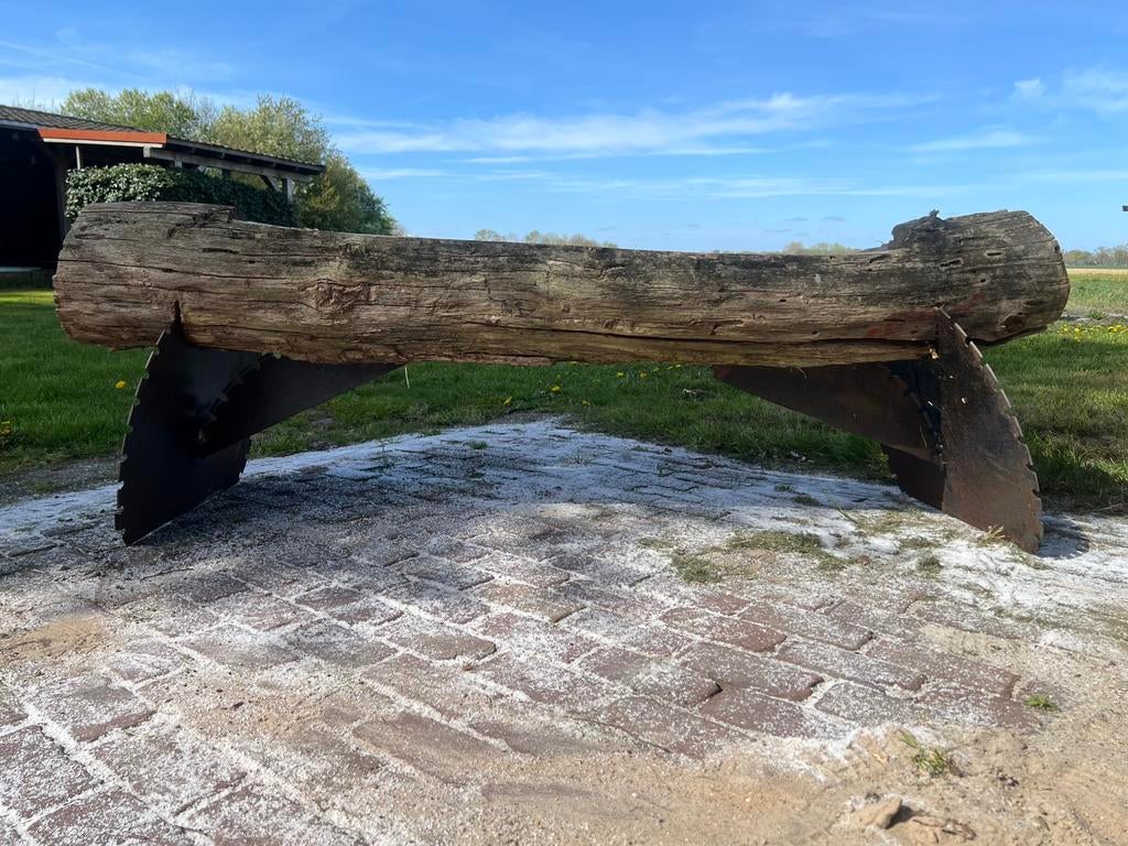 Boomstam bank, Ophalen, Hout