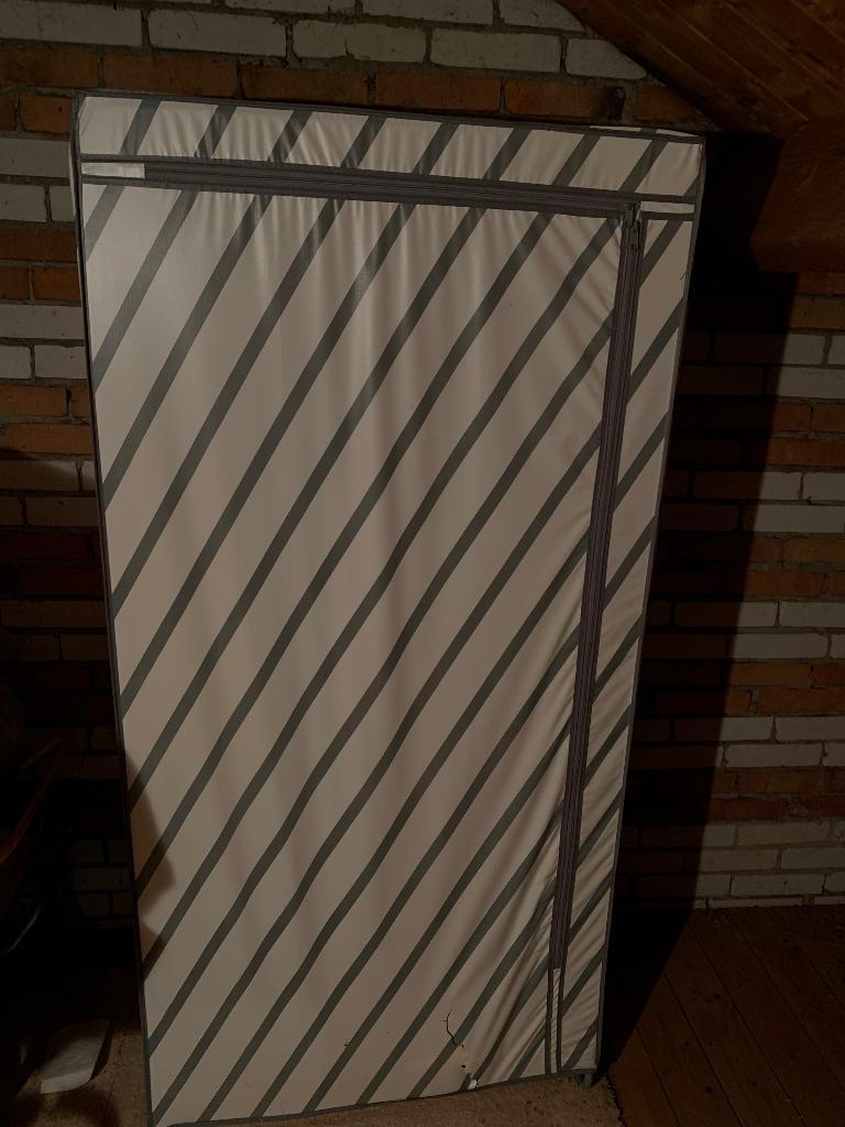 Opbergkast, Ophalen, Kunststof, Gebruikt, 100 tot 150 cm