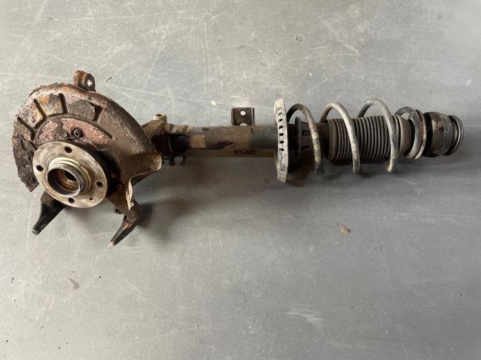 Schokdemperpoot rechts-voor van een Volkswagen UP, Gebruikt, -, Volkswagen, -