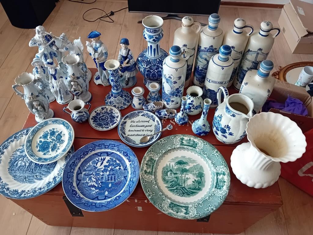 Grote partij Delfts blauw en soortgelijk aardewerk, Ophalen