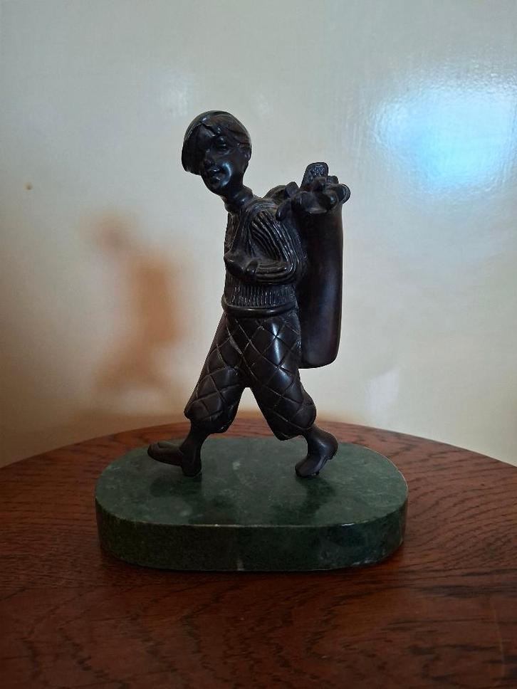 Brons beeld golfer op groen marmeren voet, Antiek en Kunst, Kunst | Beelden en Houtsnijwerken, Ophalen