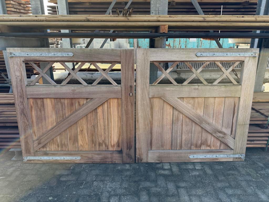 Diverse hardhouten poorten, Ophalen, Met poort, Gebruikt, Tuinhek