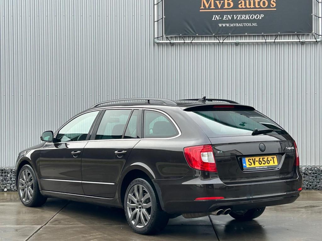 Skoda Superb Combi 2.0 TDI Greentech Arctic Active, Navi, Cl, Auto's, Skoda, Euro 5, Stof, 4 cilinders, Bruin