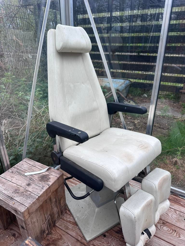 Oude tandartsstoel / tattoostoel, Ophalen of Verzenden, Zo goed als nieuw, Apparaat