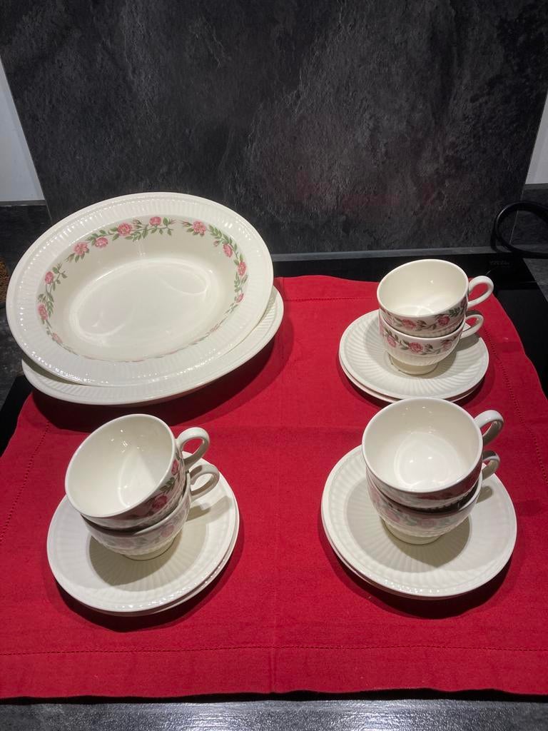 Wedgwood Rosalind serviesdelen koopje, Ophalen of Verzenden, Wedgwood, Porselein, Schaal of Schalen