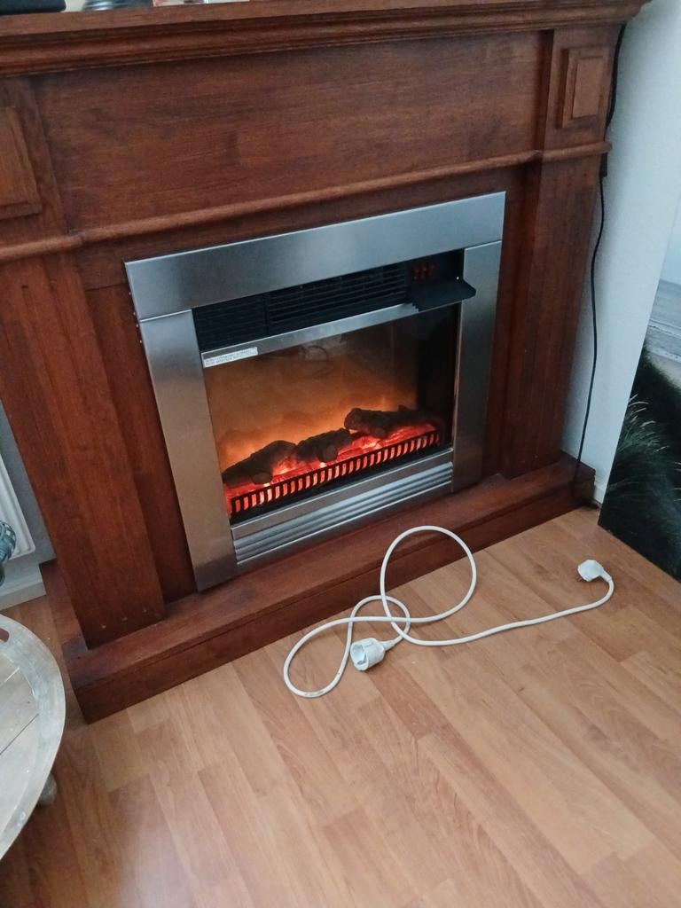 Elektrische haard met houten ombouw, Huis en Inrichting, Haarden, Ophalen