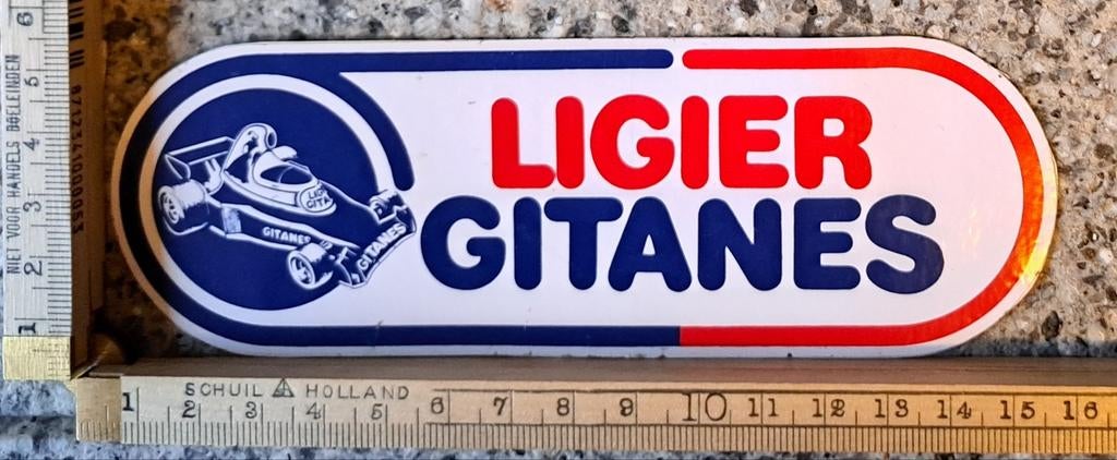 Vintage sticker Ligier Gitanes autorace Formule 1 tabak, Ophalen of Verzenden, Zo goed als nieuw