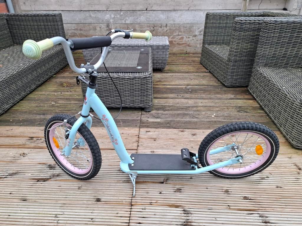 Volare Meisjes Step! 16 inch, Fietsen en Brommers, Steps, Ophalen of Verzenden, Zo goed als nieuw, Gewone step, Volare