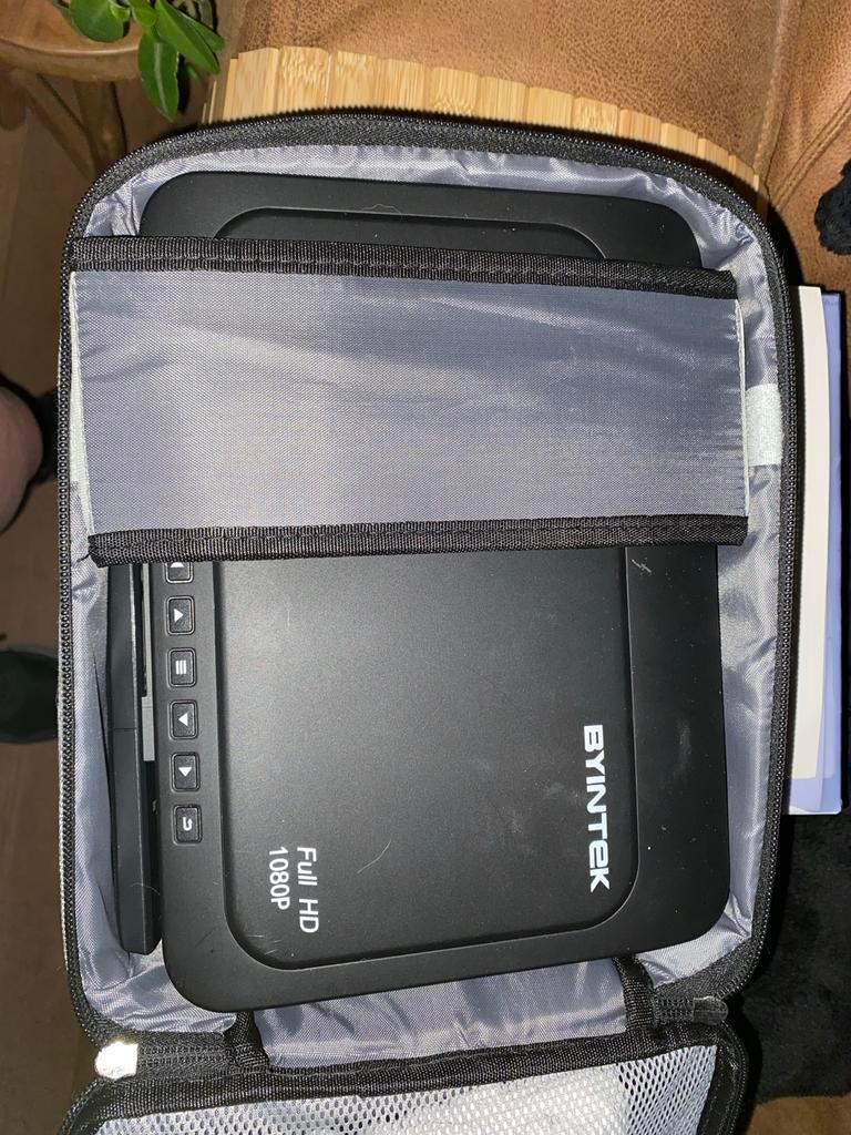 BYINTEK Full HD 1080P beamer, Audio, Tv en Foto, Beamers, Ophalen of Verzenden, Gebruikt, Full HD (1080)