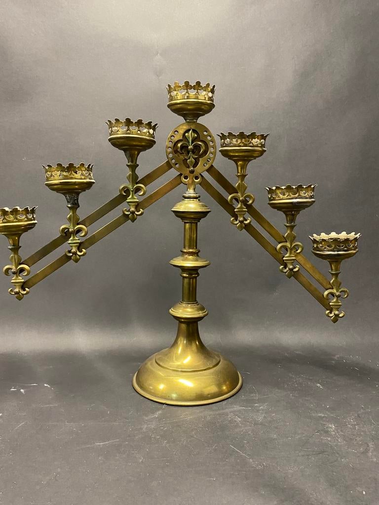 Antiek neo gotisch altaar kerkkandelaar, Antiek en Kunst, Ophalen of Verzenden, Koper of Brons