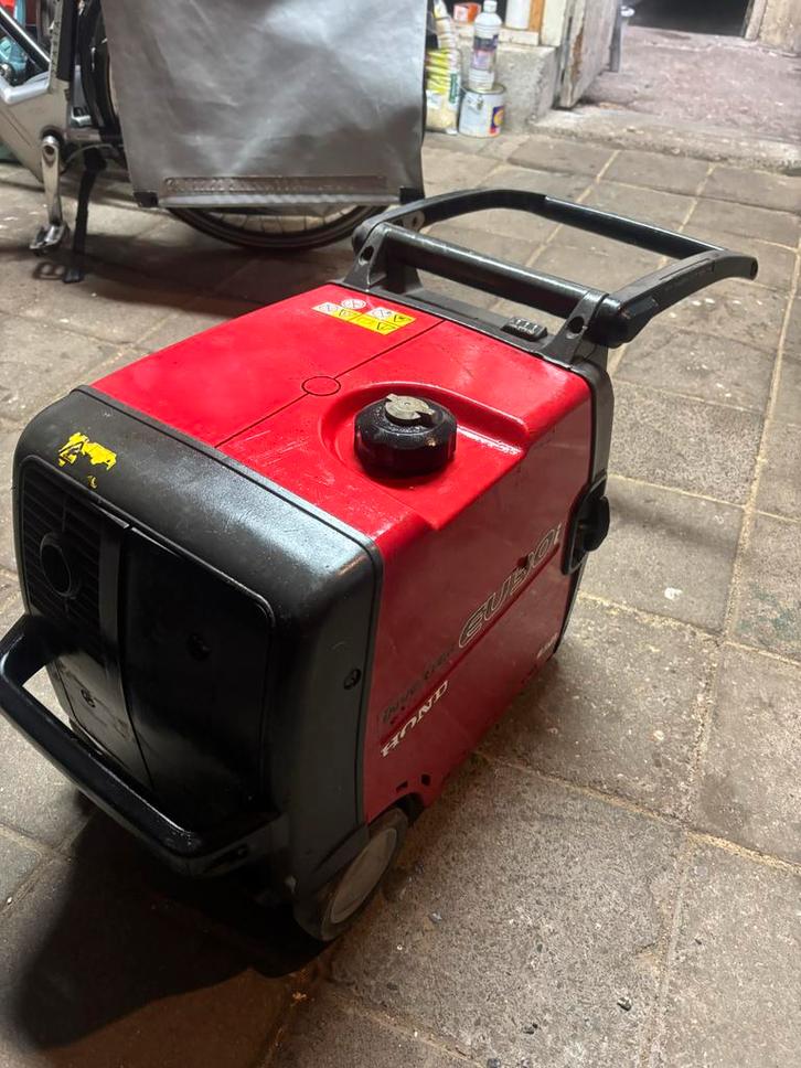 Honda aggregaat EU30i, Doe-het-zelf en Verbouw, Aggregaten, Gebruikt, Benzine, Minder dan 5 kVA, Geluidgedempt, Ophalen of Verzenden