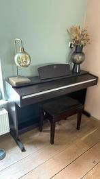 Electrische piano yamaha arius, Muziek en Instrumenten, Piano's, Ophalen of Verzenden, Zo goed als nieuw, Bruin, Piano