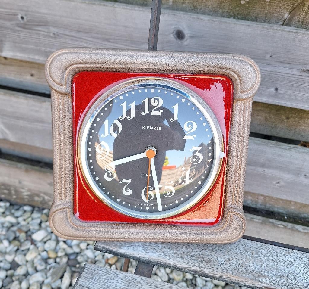 Prachtige vintage Kienzle keramische wandklok., Ophalen of Verzenden, Huis en Inrichting