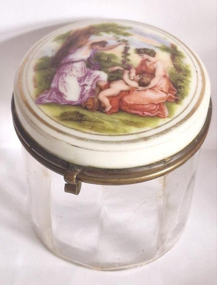 Antieke glazen pot met porseleinen deksel., Ophalen of Verzenden