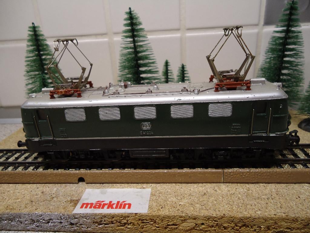 marklin Locomotief 3037, Ophalen, Wisselstroom, Gebruikt, Locomotief